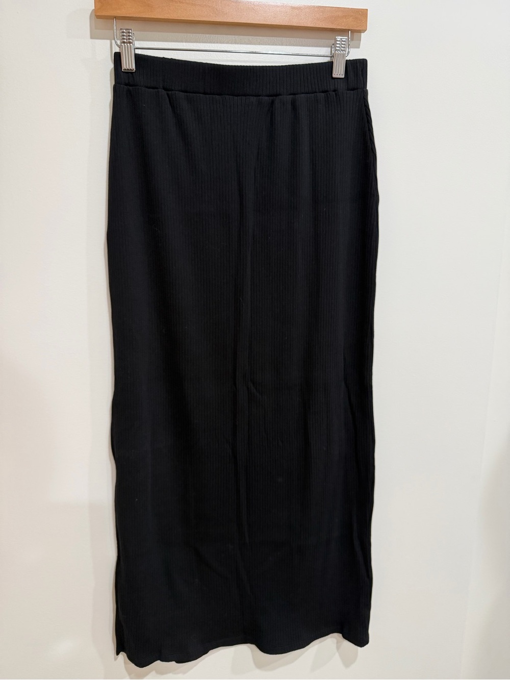 Old Navy Black Ribbed Maxi Skirt